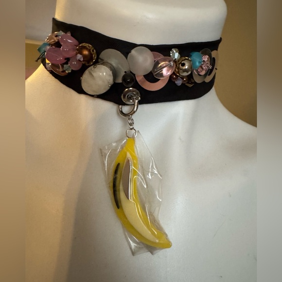 Prada bejeweled Banana Choker - Picture 3 of 8
